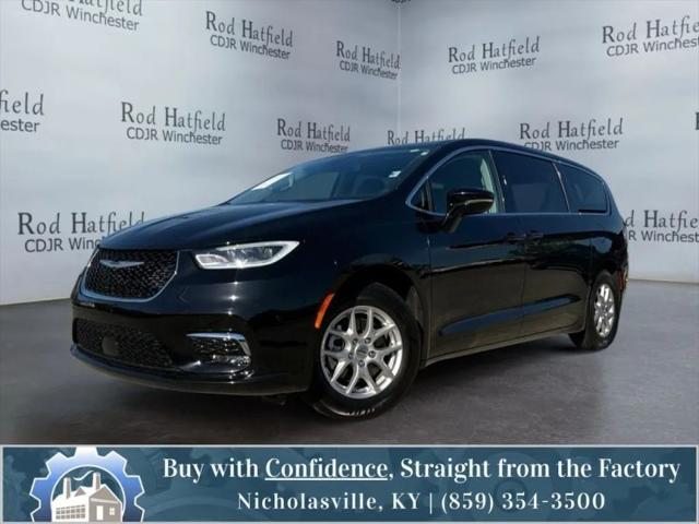 2024 Chrysler Pacifica Touring L for sale in Nicholasville, KY