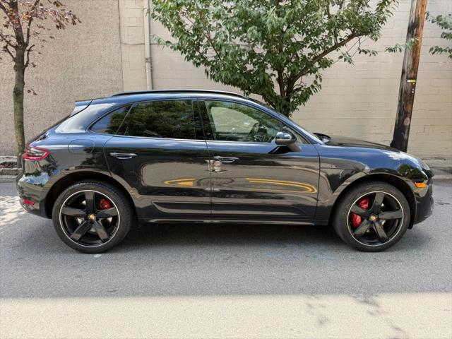 2016 Porsche Macan Turbo