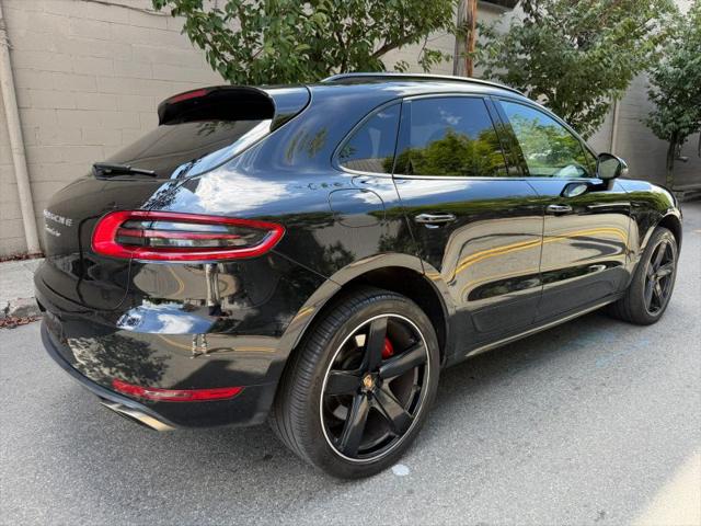 2016 Porsche Macan Turbo