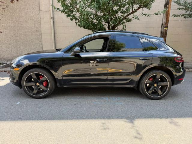 2016 Porsche Macan Turbo