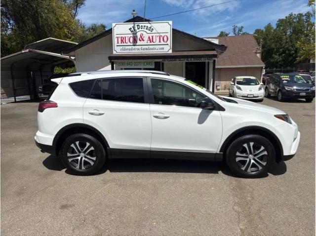 2018 Toyota RAV4 LE for sale in El Dorado, CA