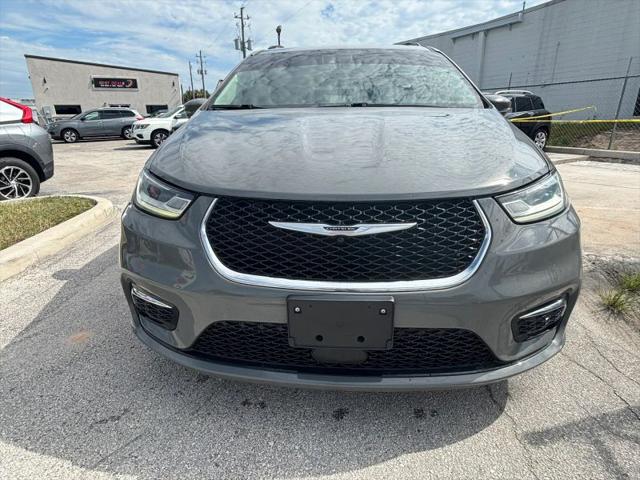 2022 Chrysler Pacifica Touring L