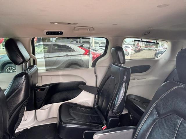 2022 Chrysler Pacifica Touring L