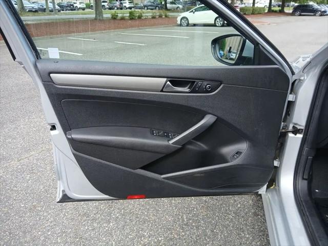2012 Volkswagen Passat 2.5L S