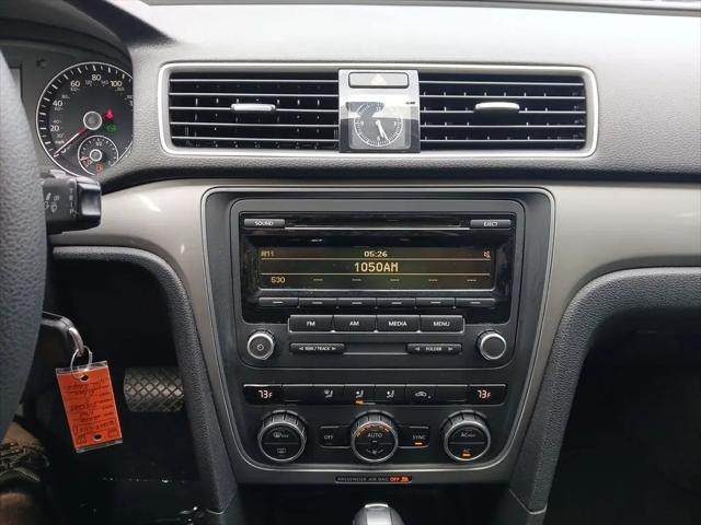 2012 Volkswagen Passat 2.5L S