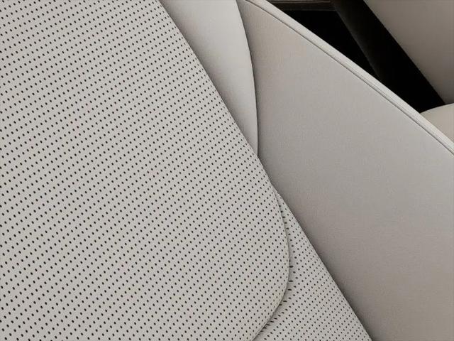 2027 Genesis GV70 2.5T