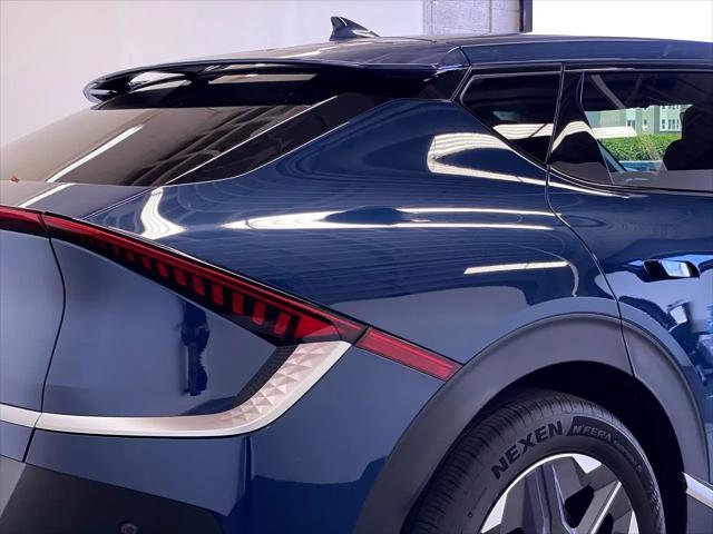 2025 Kia EV6 Light Long Range RWD