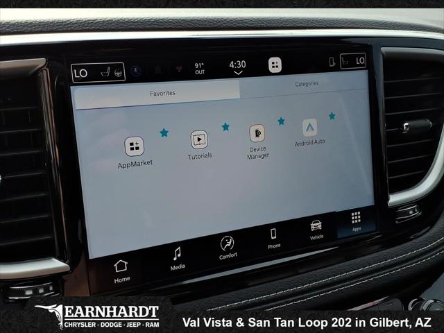 2027 Chrysler Pacifica Select