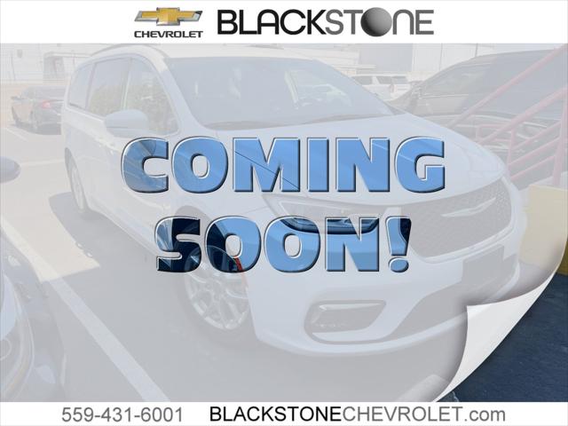 2022 Chrysler Pacifica Touring L for sale in Fresno, CA