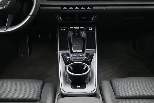 2021 Porsche 911 Carrera