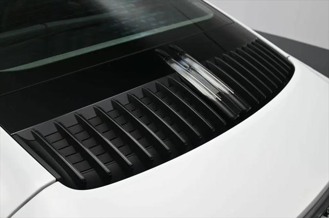 2021 Porsche 911 Carrera