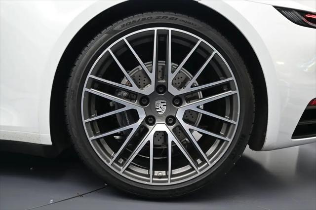2021 Porsche 911 Carrera