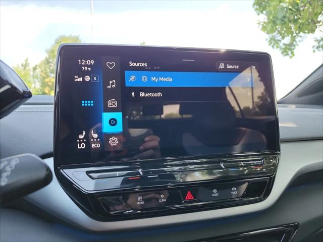 2023 Volkswagen ID.4 Pro