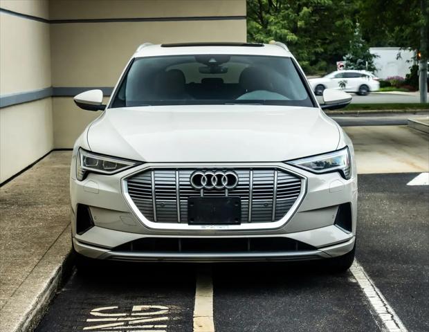 2022 Audi e-tron Premium