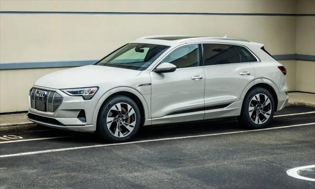 2022 Audi e-tron Premium