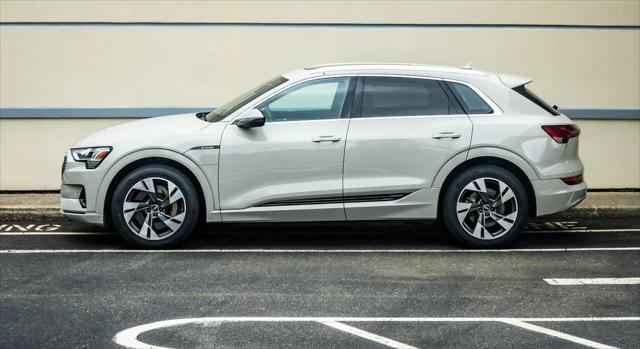 2022 Audi e-tron Premium