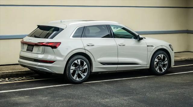 2022 Audi e-tron Premium
