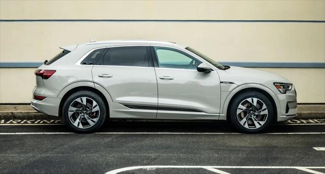 2022 Audi e-tron Premium