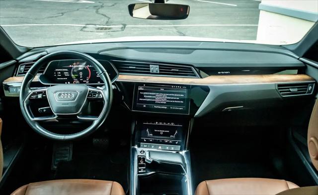 2022 Audi e-tron Premium