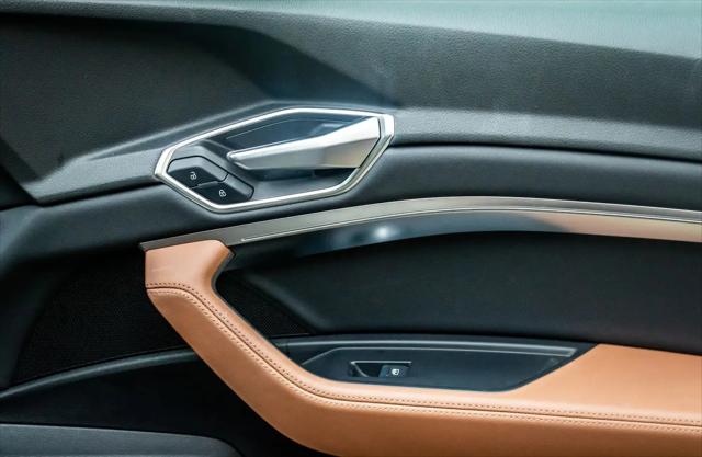 2022 Audi e-tron Premium