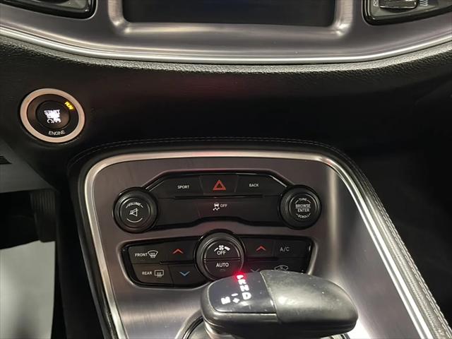 2015 Dodge Challenger SXT