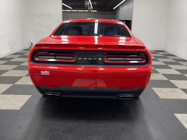 2015 Dodge Challenger SXT