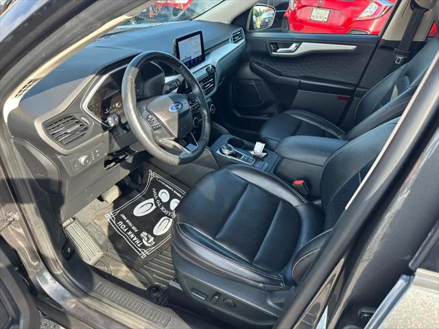2020 Ford Escape SEL