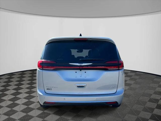 2026 Chrysler Pacifica Select AWD