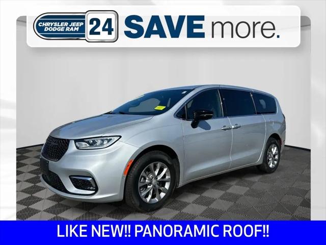 2026 Chrysler Pacifica Select AWD for sale in Brockton, MA