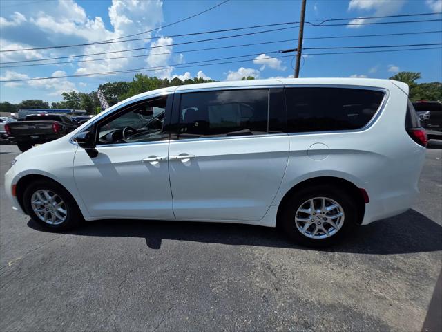 2024 Chrysler Pacifica Touring