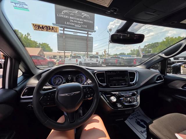 2024 Chrysler Pacifica Touring
