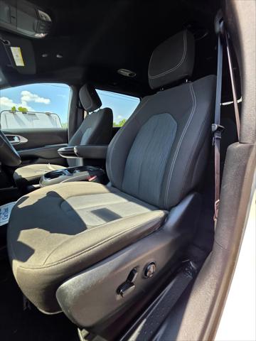 2024 Chrysler Pacifica Touring
