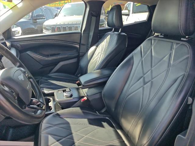 2022 Ford Mustang Mach-E Select