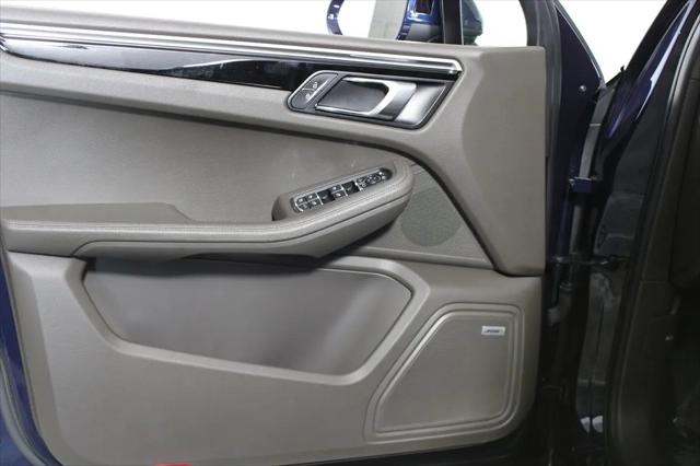 2019 Porsche Macan Macan