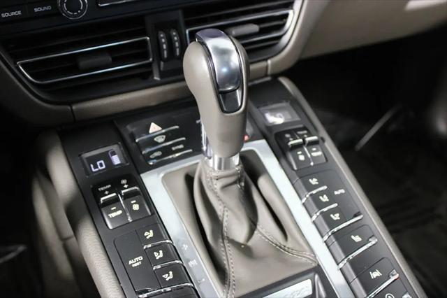 2019 Porsche Macan Macan