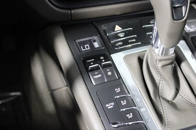 2019 Porsche Macan Macan