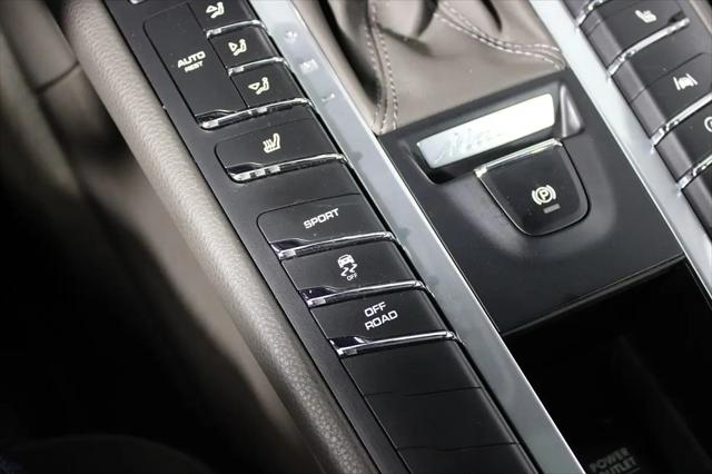 2019 Porsche Macan Macan