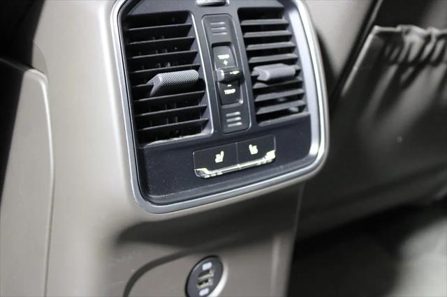 2019 Porsche Macan Macan