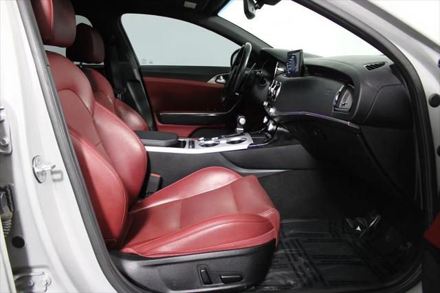 2022 Kia Stinger GT1