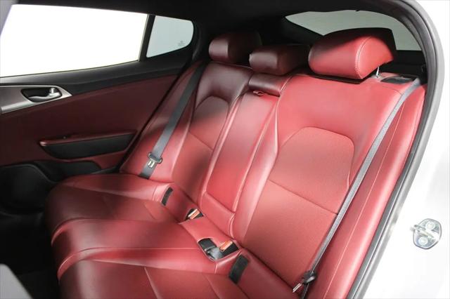 2022 Kia Stinger GT1