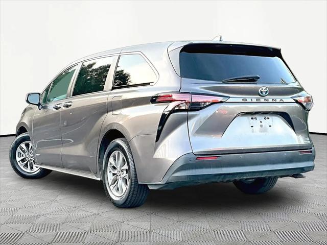 2021 Toyota Sienna XLE