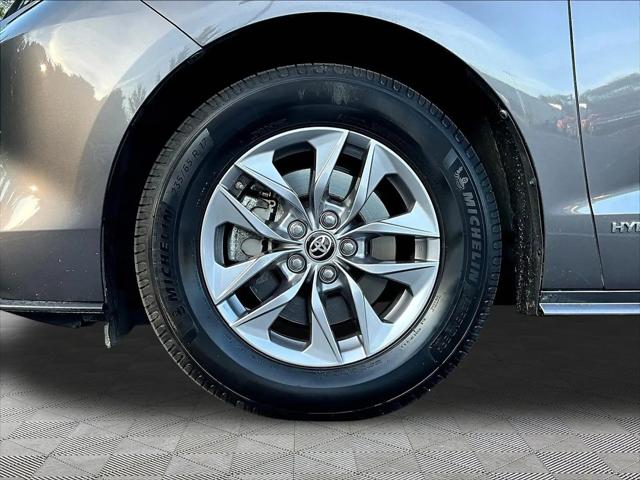 2021 Toyota Sienna XLE