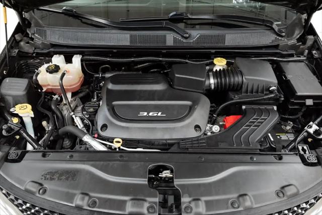2017 Chrysler Pacifica Touring-L