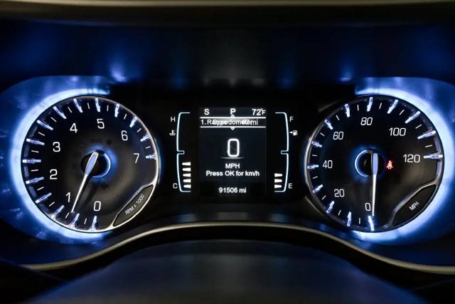 2017 Chrysler Pacifica Touring-L
