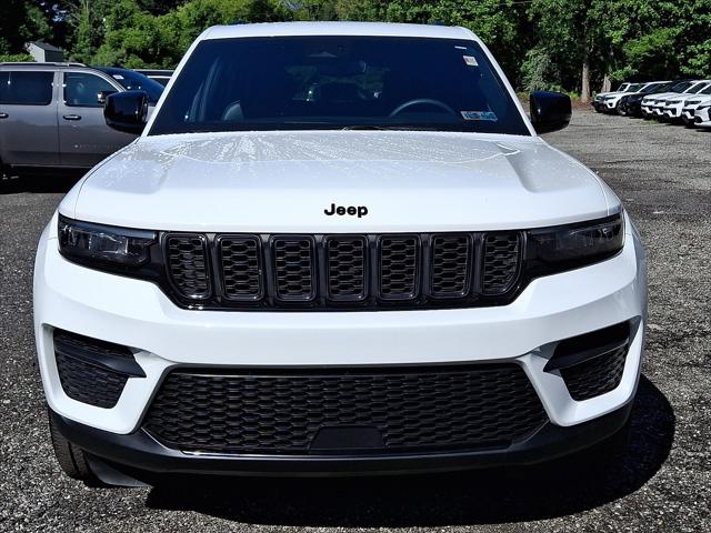 2023 Jeep Grand Cherokee Altitude 4x4 2023 Jeep Grand Cherokee Altitude 4x4