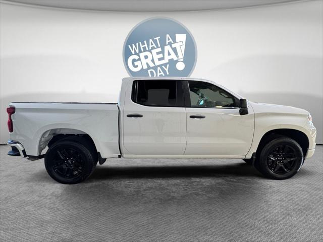 2026 Chevrolet Silverado 1500 4WD Crew Cab Short Bed Custom 2026 Chevrolet Silverado 1500 4WD Crew Cab Short Bed Custom