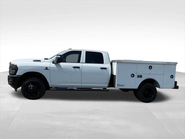 2026 RAM Ram 3500 RAM 3500 TRADESMAN CREW CAB 4X4 8 BOX