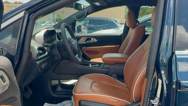 2024 Chrysler Pacifica Pinnacle AWD