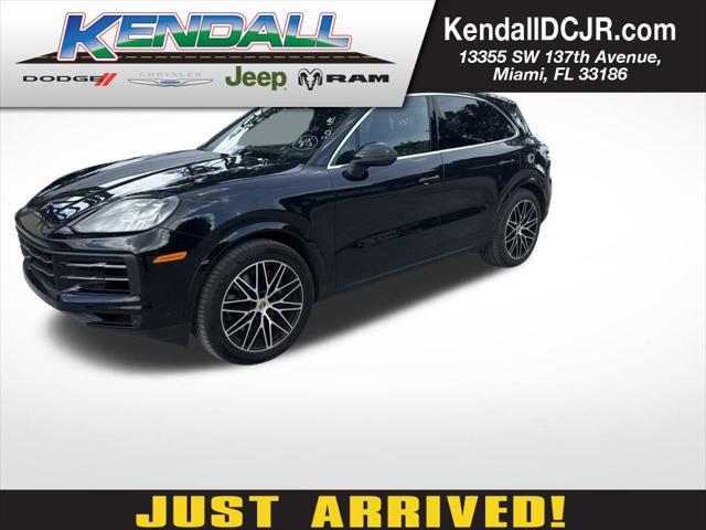 2025 Porsche Cayenne Base for sale in Miami, FL