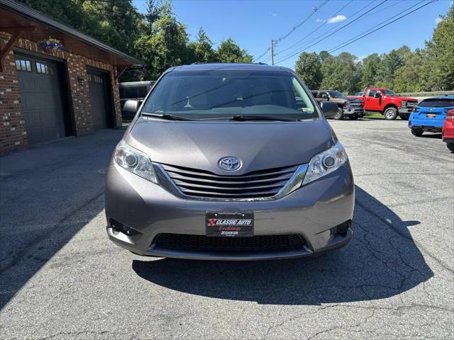 2017 Toyota Sienna LE 7 Passenger